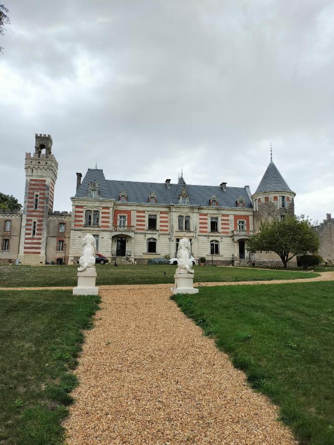 Chateau Le Haut Villaumay Auzouer-en-Touraine Exterior photo